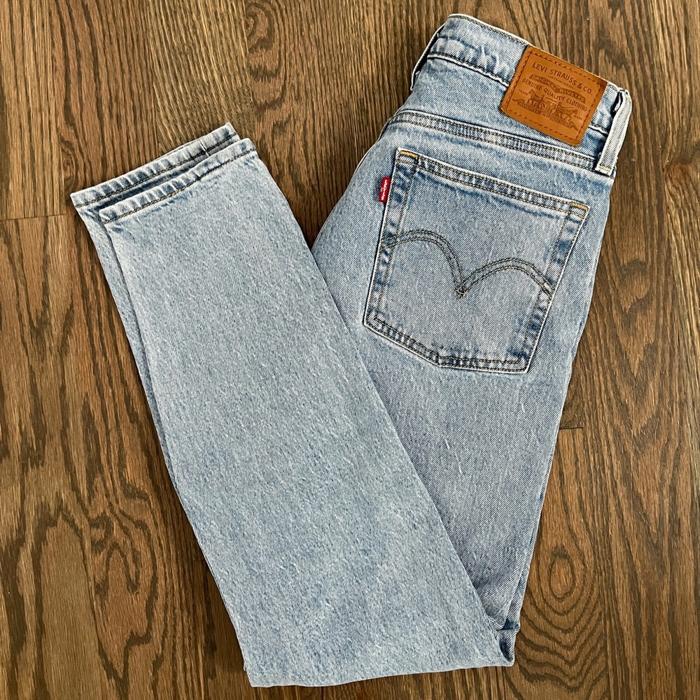 Levi’s Wedgie Jeans